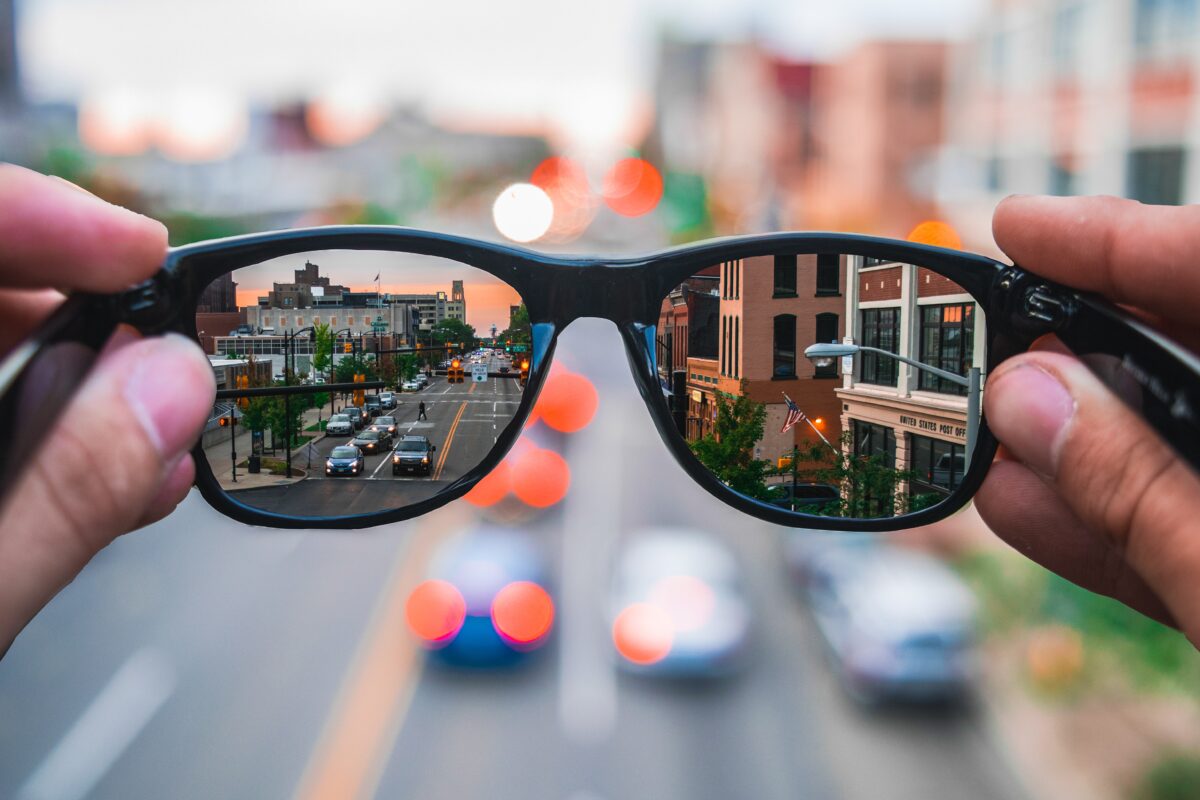 Wann und warum eine Bildschirm-Arbeitsbrille sinnvoll ist › Gesundheitsoptik